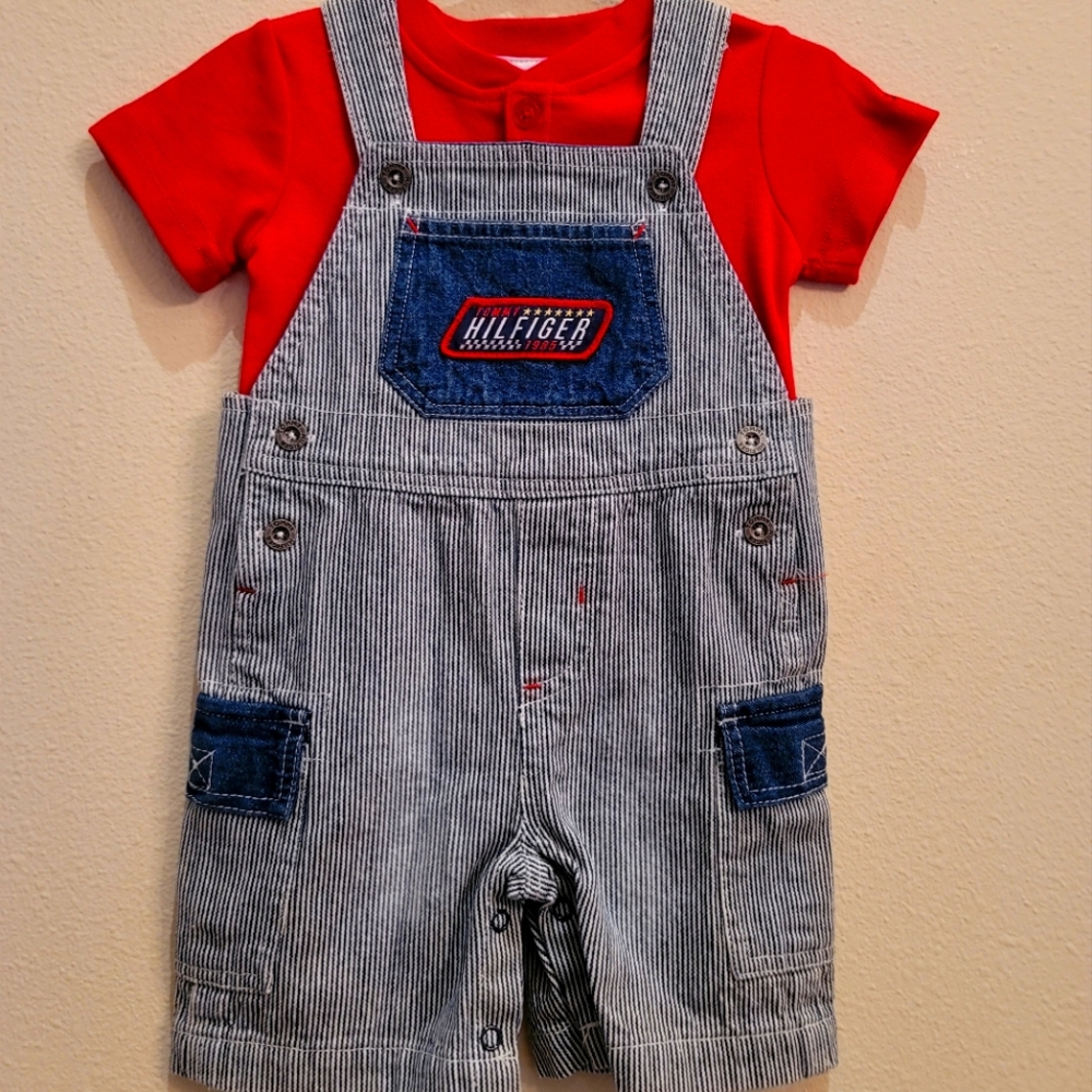 BABY bibs. Tommy Hilfiger